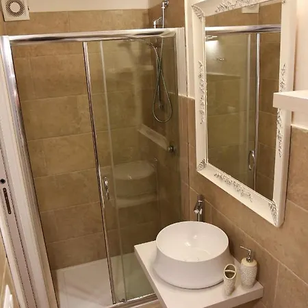 Bed and Breakfast I 7 Peccati